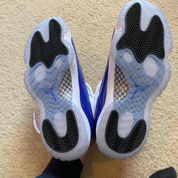 Brand new blue Jordan 11 low top womens 8 - Picture 2 of 2